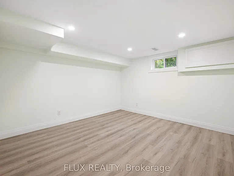 235 Guelph St #2 — Photo 12