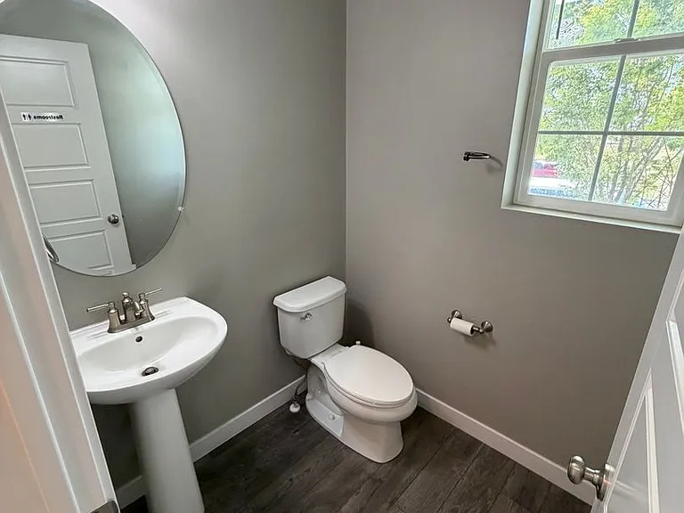 952 W 2840 N — Photo 11