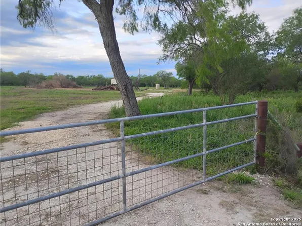 111 Deer Run Cir LOT 50, George West, TX 78022