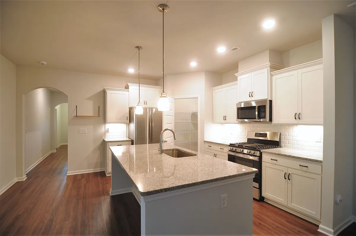Building Photo - 104 Grove Hill Cir