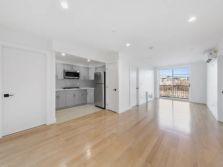 1058 62nd St #3B — Photo 8