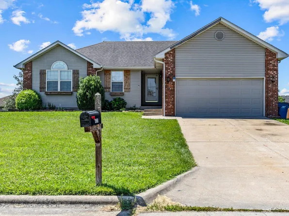 4028 W Ridgeview Street, Battlefield, MO 65619