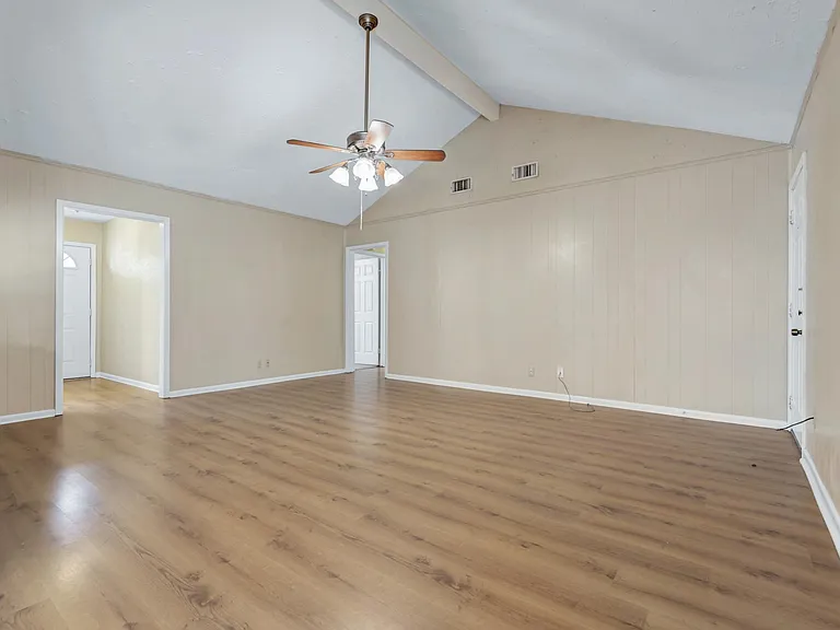 1118 Berkeley St — Photo 5