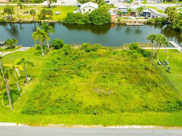 3326 Fernleaf Dr, Spring Hill, FL 34607