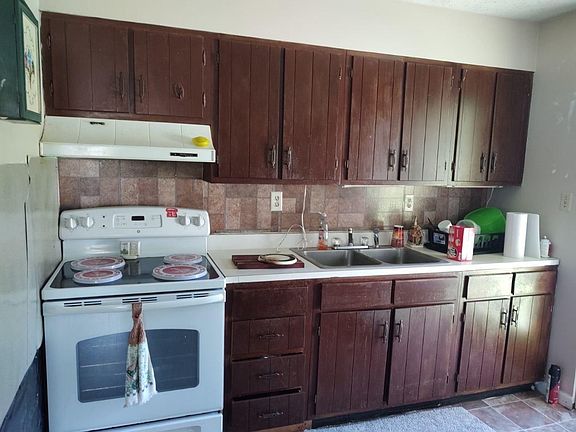 5th image of 37185 Railroad St