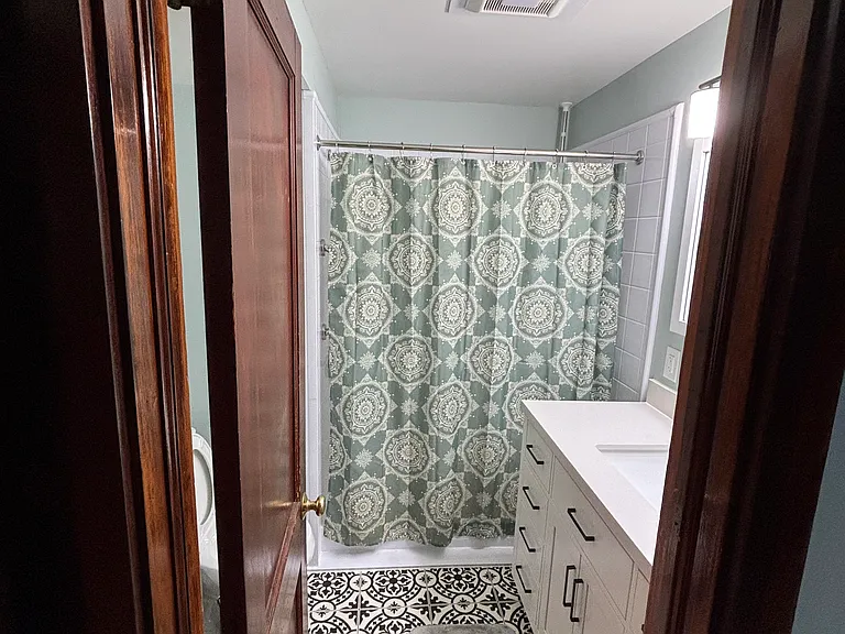 108 Pearl St — Photo 39