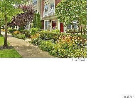 1st image of 15 Harbor Pointe Dr