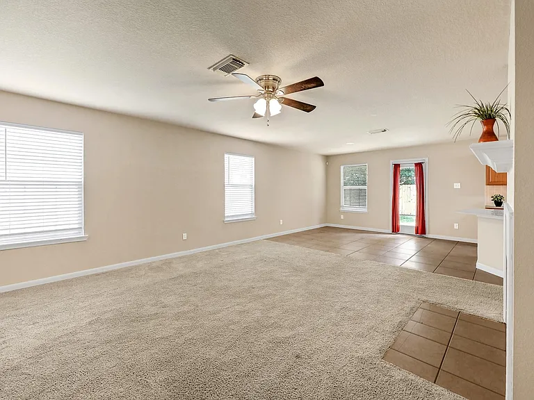 7507 Cypress Edge Dr — Photo 2