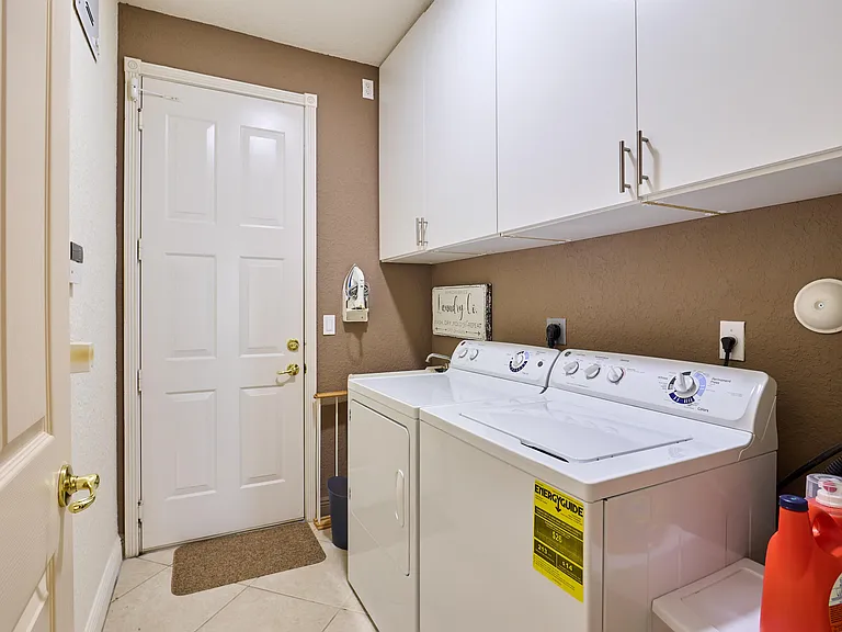 8282 Spyglass Dr — Photo 29