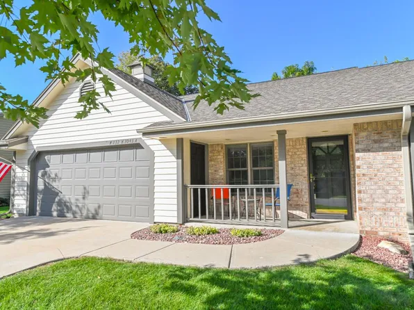 W232N3043 Emerald LANE #A, Pewaukee, WI 53072