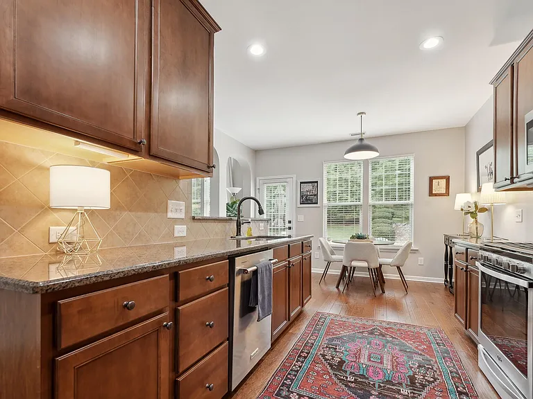 504 Hammond Oak Ln — Photo 8