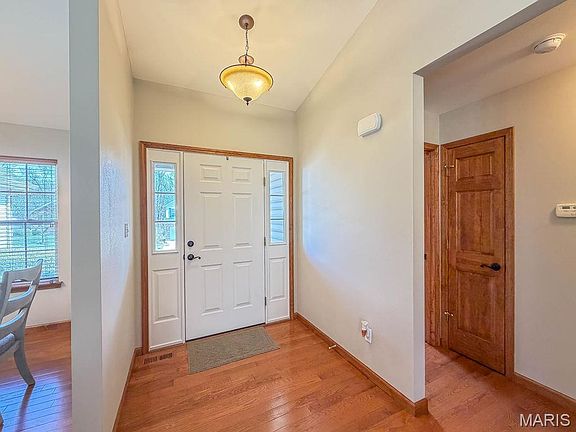 3rd image of 308 Williamsburg Dr