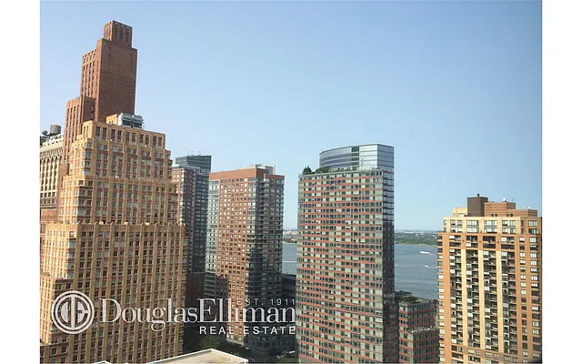 Rented by Douglas Elliman | media 41