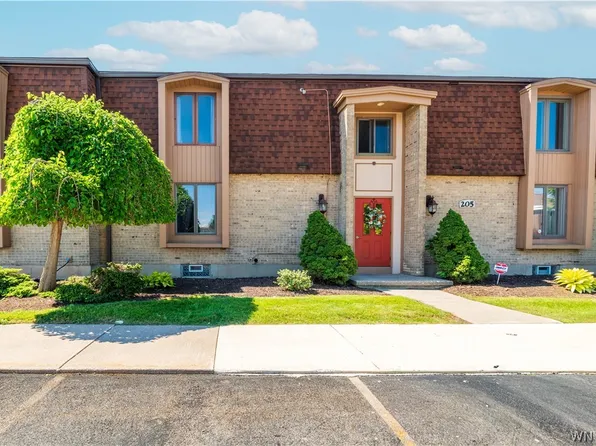 205 Charter Oaks Dr APT 3, Buffalo, NY 14228