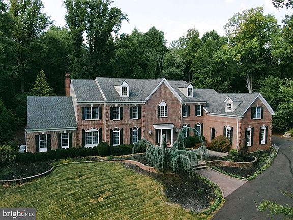 2nd image of 3450 Woodward Rd