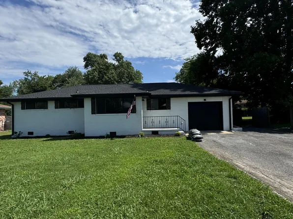 108 Greenfield Dr, Rossville, GA 30741