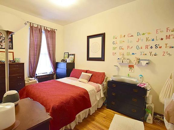4th image of 315 W 74th St APT 2B
