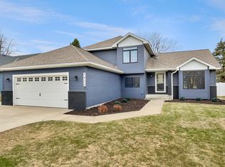 7426 Chesham Ln #E, Saint Paul, MN 55125