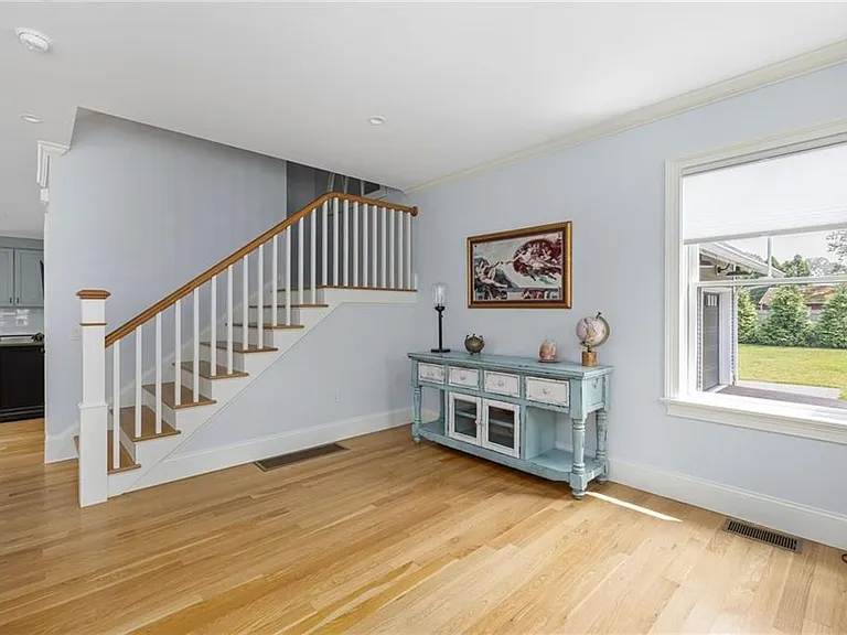 3 Oak St — Photo 17