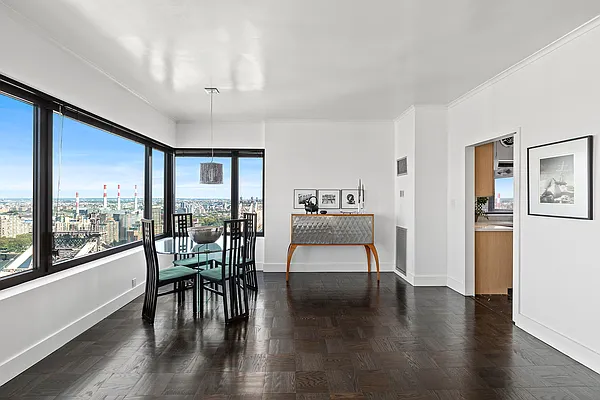 Sold by Compass | media 22