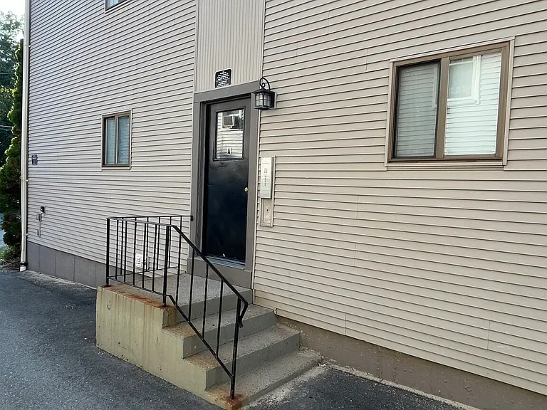 17 Cross St #21 — Photo 13