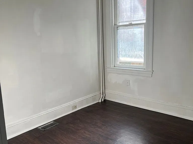 310 E King St #1 — Photo 8