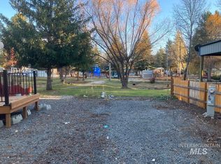19 E St, Cascade, ID 83611