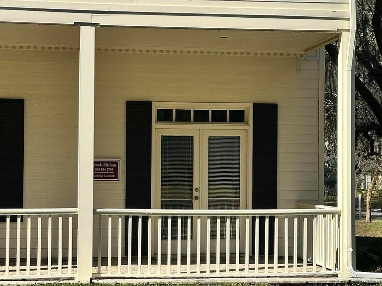 3616 Magnolia Point Blvd — Photo 3