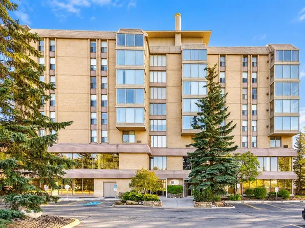 4603 N Varsity Dr NW #704, Calgary, AB T3A 2V7