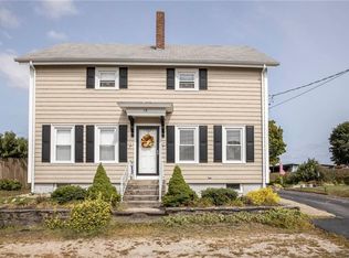 18 Dale St, Pawtucket, RI 02860