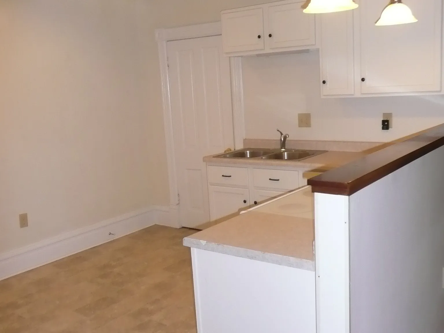 1 bed, $900 — Photo 2