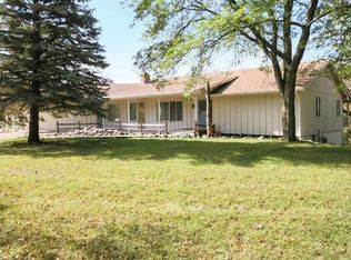 16896 Grommesch Cir, Shakopee, MN 55379