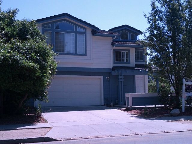 1st image of 1030 Oakmont Pl