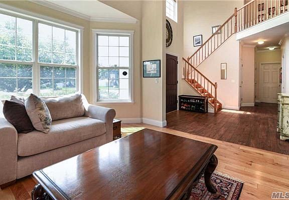 4th image of 7 Mulberry Ct