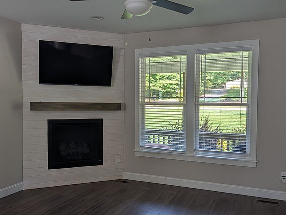 2nd image of 6821 Ingleside Dr