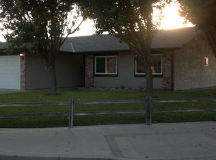 491 Blossom Dr, Ripon, CA 95366