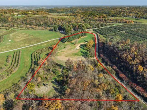 22880 Misslich Dr, Richland Center, WI 53581