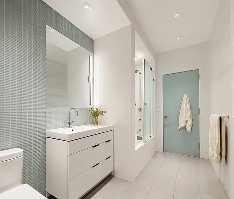 Sold by Compass | media 18