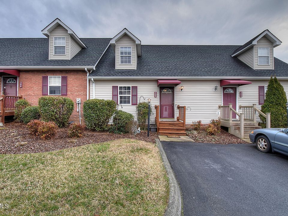 1st image of 305 Hallbrook Dr #19