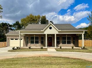 2606 Oakwood Ave, Huntsville, AL 35810