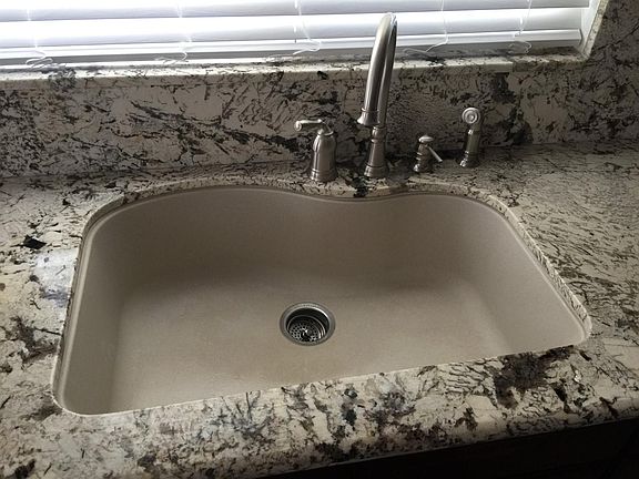 4th image of 12992 Spelman Dr