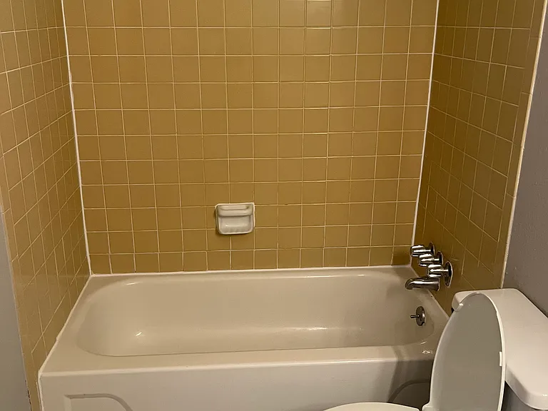 2nd level bathroom