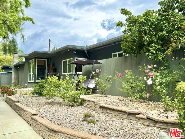 10683 Valleyheart Dr, Studio City, CA 91604