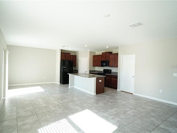 4th image of 203 Cascade Bend Dr