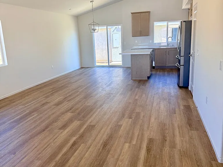 11702 Sebastian Rd — Photo 5