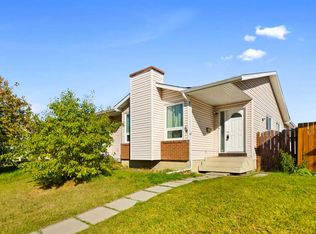64 S Whitworth Way NE, Calgary, AB T1Y6A8