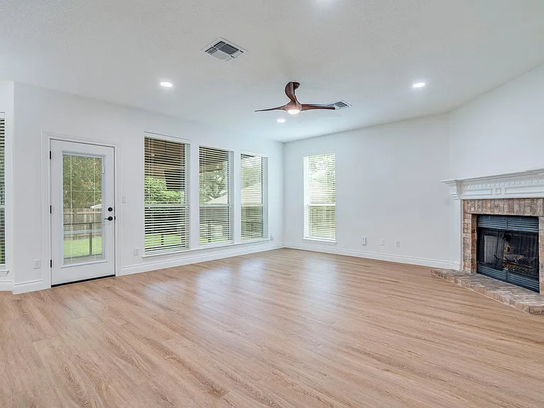 6318 Zadock Woods Dr — Photo 14