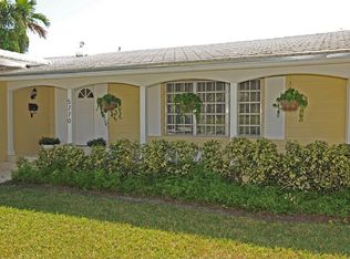 5770 SW 52nd Ter, South Miami, FL 33155