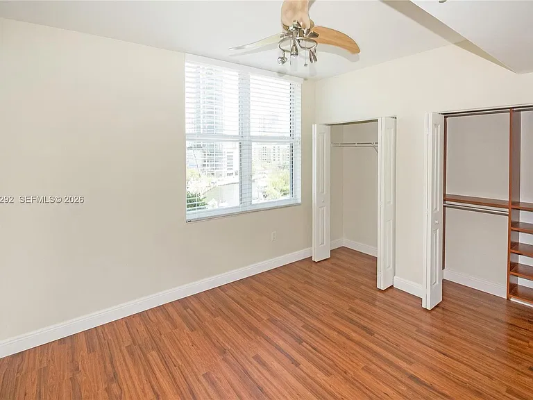 511 SE 5th Ave — Photo 14