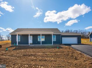 230 Monroe Valley Dr, Jonestown, PA